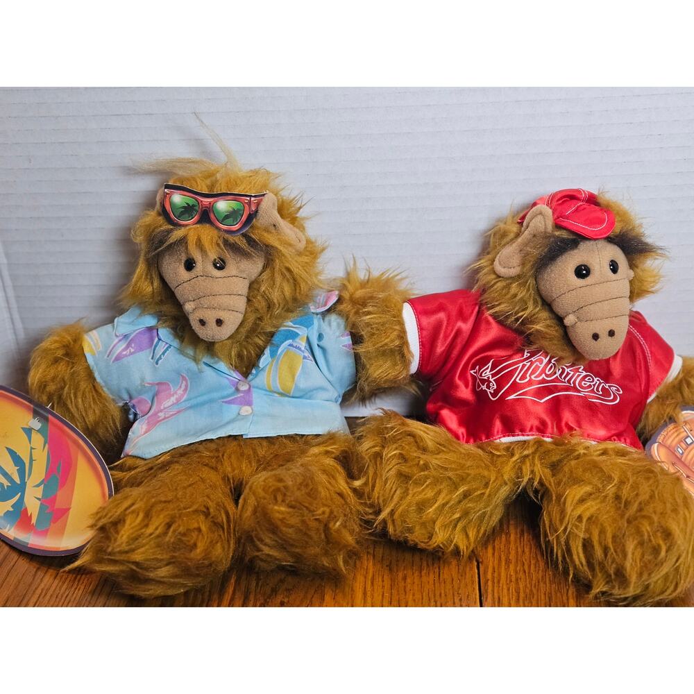 SALE Burger King 2 "Many Faces of Alf" Hand Puppet Orbiters Baseball Surfer Dude